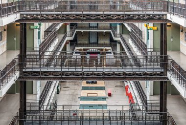 Brüksel şehir merkezi - Belçika - 30 08 2020 Heteroseksüel Sanat Nouveau Tur ve Taksi 'de Kraliyet Deposu' nun iç tasarımı