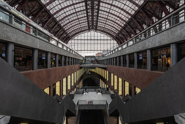 Antwerpen Flandria Belgium 2020 Felújított Központi Vasútállomás Belső Kialakítása — Stock Fotó