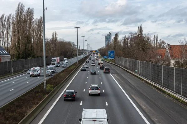 Гент Фландрія Бельгія 2021 Автомагістраль E40 Автомобілями Проїжджають Повз Вивезені — стокове фото