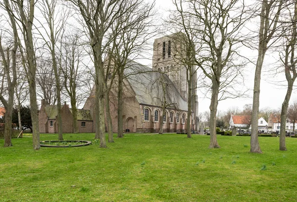 Damme Vlaams Gewest België 2021 Groene Tuinen Rechthoekige Toren Van — Stockfoto