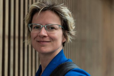 30 yaşında yorgun bir kadının portresi, Belçika