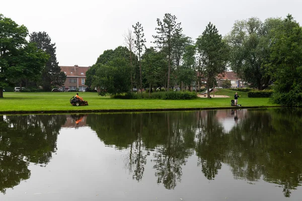Kortrijk West Flanders Region Belgium 2021 Water Pond Reflections Raemdonck — стоковое фото