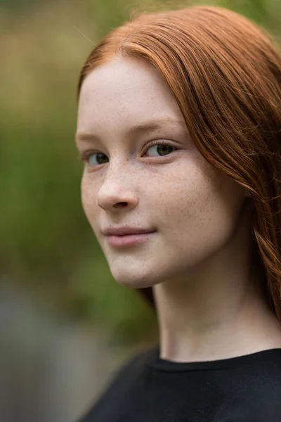 Red Haired Twelve Year Old Girl Freckles Posing Nature Bokeh — Stock Photo, Image