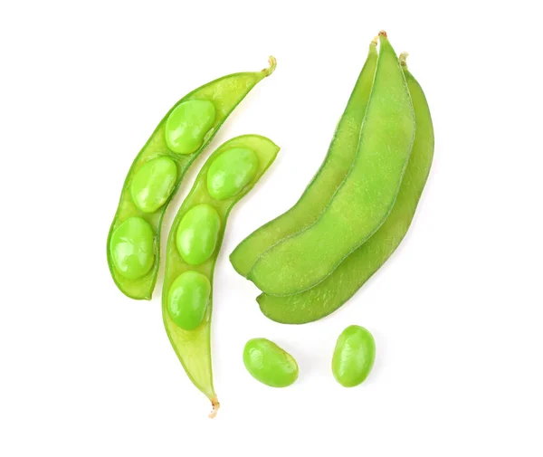 緑色の大豆の種子と白い背景に隔離された豆ポッド トップ表示 — ストック写真