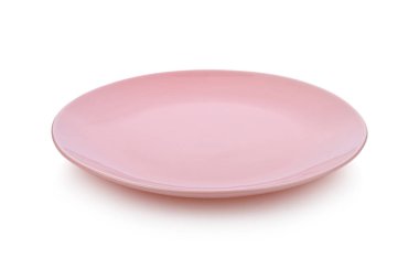 Beyaz arka plan üzerinde izole pembe seramik tabak