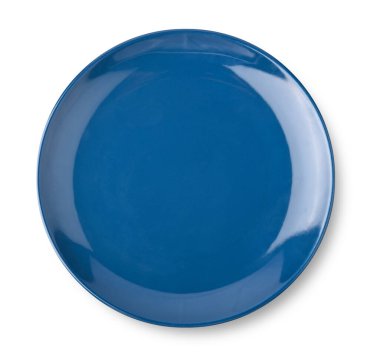 Koyu mavi seramik plaka beyaz arkaplanda izole edilmiş