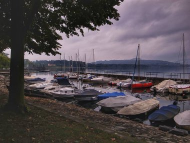 İskele İtalya 'da mavna