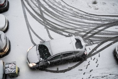 Arabalardan birinin Üstten Görünüm