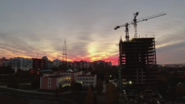 Piękny zachód słońca nad miastem — Wideo stockowe