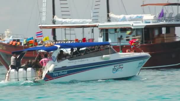 Tourist boat, Thailand — Stock Video