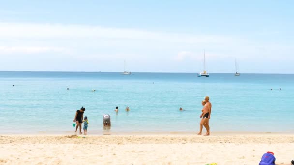 プーケット島の南のナイ ハーン ビーチ — ストック動画