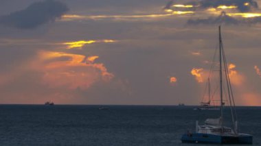 Phuket Adası 'nda gün batımı manzarası