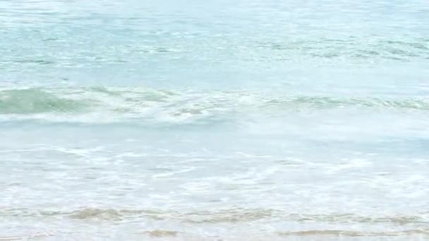 Όμορφο κύμα στην παραλία Nai Harn — Αρχείο Βίντεο
