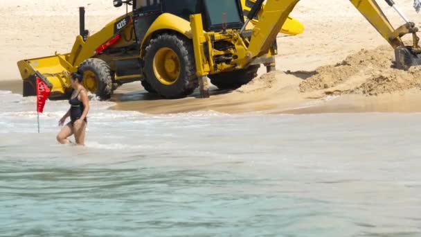 Playa de Nai Harn en Phuket — Vídeo de stock