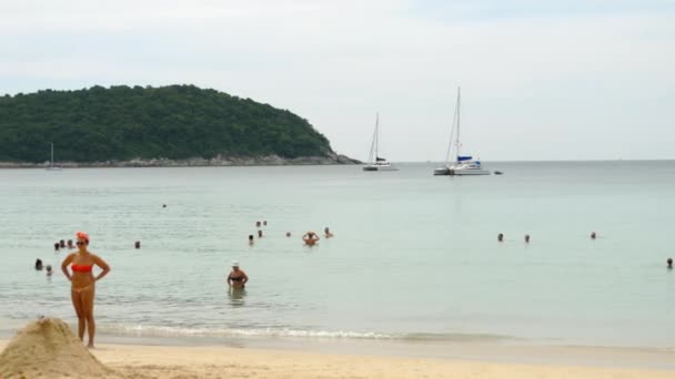 Strand van Nai Harn ten zuiden van Phuket Island — Stockvideo