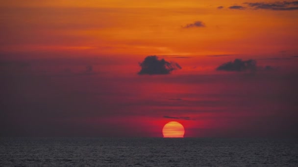 Ηλιοβασίλεμα στο νησί Πουκέτ — Αρχείο Βίντεο