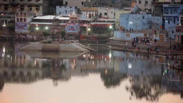 Vallási szertartás a Pushkar tónál — Stock videók