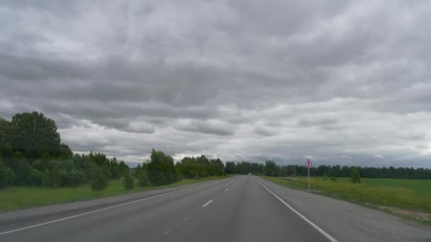 Rijden op de snelweg, POV — Stockvideo