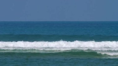 Mavi gök mavisi dalgalar