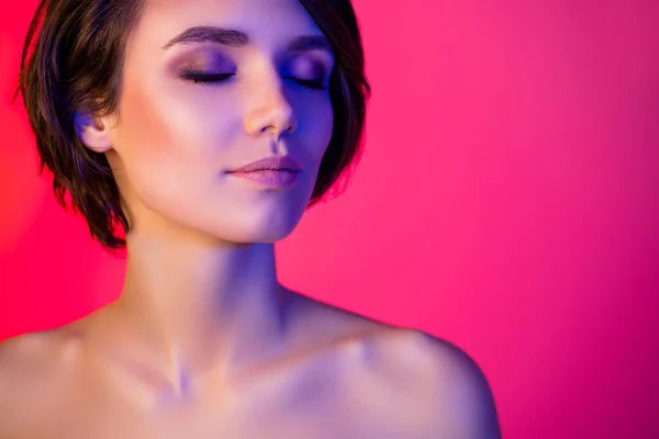 Cropped photo of rest bob hairdo lady near empty space close eyes without clothes isolated on neon red color background — Stock Photo, Image