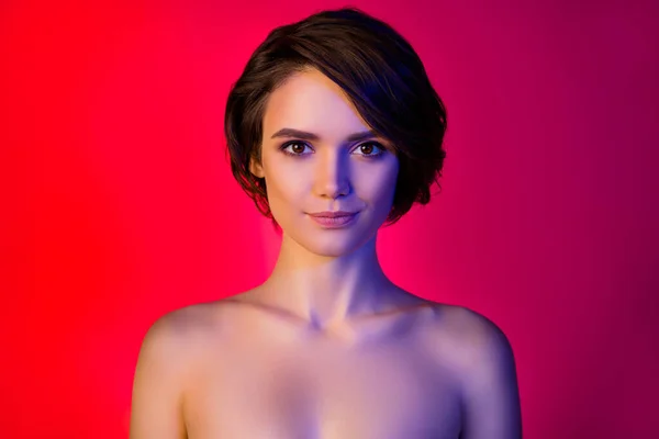 Photo of sweet bob hairdo young lady without clothes isolated on vibrant neon red color background — Stockfoto