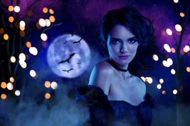 Muhteşem şeytan bayanın kolaj posteri. Ultraviyole renkli arka planda izole edilmiş dolunay gecesi karnavalını hazırlayın..