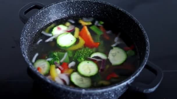 Vegetables Boiled Casserole Vegetables Spin Pot Hot Water Concept Vegetarianism — Vídeos de Stock
