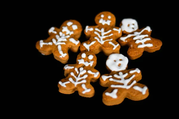 Group Baked Gingerbread Men Black Background Halloween Gingerbread Cookies Black — Stockfoto
