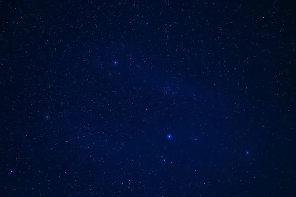Csillagos ég, sok csillag és a Tejút. Asztrofotózás a kozmosz galaxisok — Stock Fotó