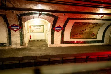 Madrid 'deki eski Chamberi metro istasyonu.