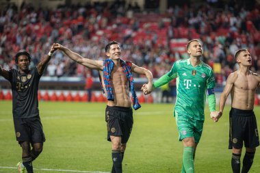 UEFA Şampiyonlar Ligi, 20.10.2021 - SL Benfica - FC Bayern Munchen - Bayern oyuncuları zaferi kutluyor