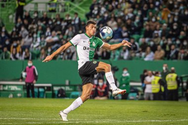 Taca De Portugal - 18.11.2021 - Sporting CP - Varzim - Matheus Nunes topu alıyor