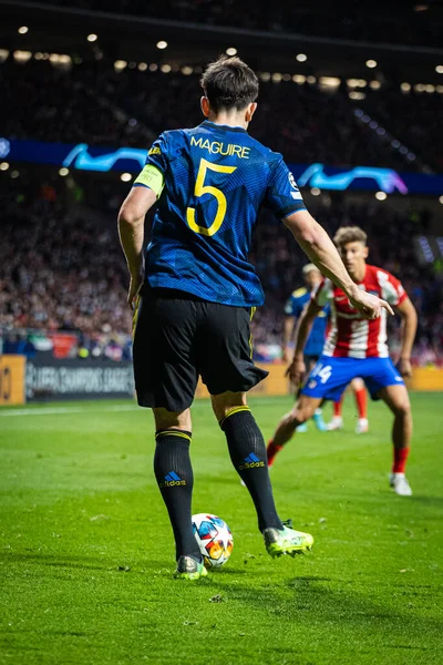 西班牙马德里 2022年2月23日 欧洲冠军联赛 第16轮 在马德里竞技和曼联之间 马奎尔将球踢出了他的点球盒 — 图库照片