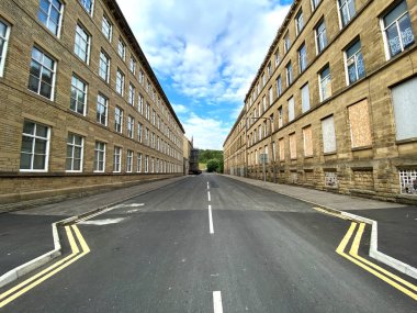 Cape Street, sanayi sonrası şehir Bradford, Yorkshire, İngiltere 'nin merkezinde.