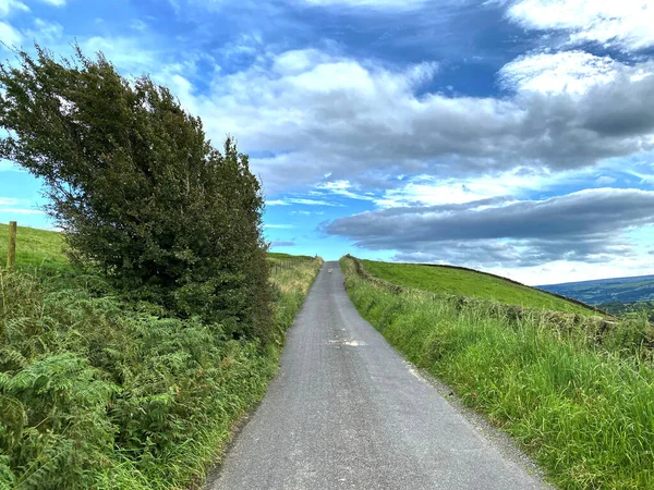 Yol Boyunca Bak Bank Lane Bulutlu Bir Günde Silsden Keighley — Stok fotoğraf