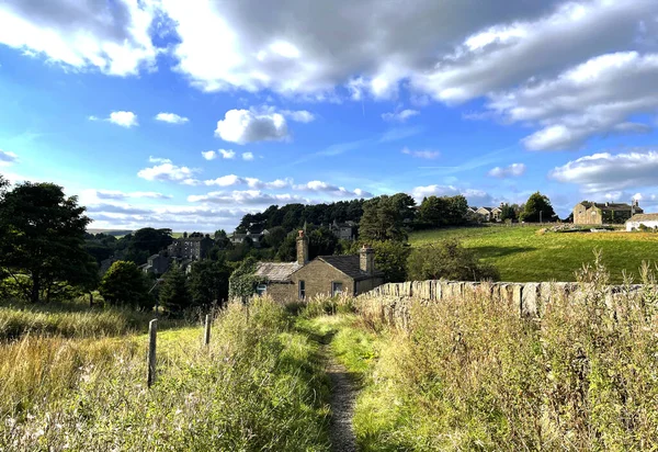 Country Footpath Leading Hill Tops Village Oxenhope Keighley — Stock Fotó