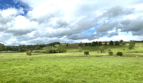 Extensa Paisagem Rural Perto Aldeia Yorkshire Dales Airton Skipton Reino — Fotografia de Stock