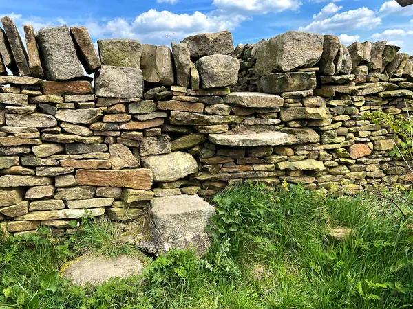 Restored Dry Stone Wall Stile High Hills Cowling — Stockfoto