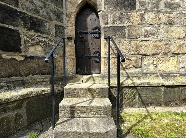 Steintreppen Die Einer Alten Tür Der Seite Der Oswald Church — Stockfoto