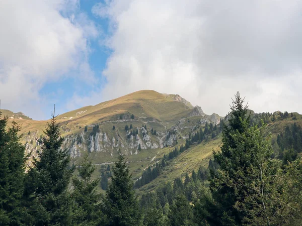 Alpi Feltrine Dağları. Güneydoğu Alpleri. İtalya