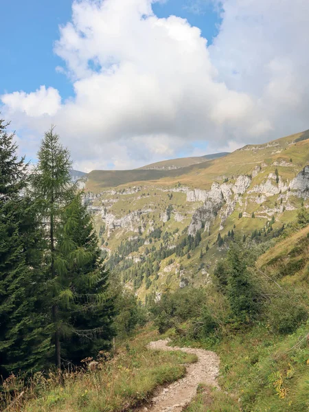 Alpi Feltrine Dağları. Güneydoğu Alpleri. İtalya