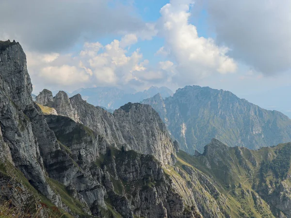 Alpi Feltrine Dağları. Güneydoğu Alpleri. İtalya