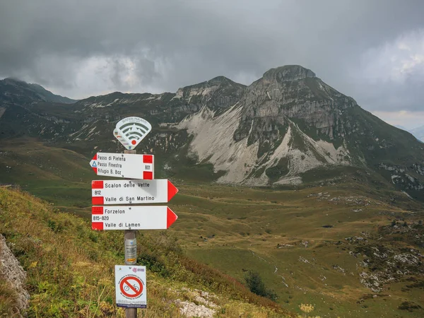 Alpi Feltrine Dağları. Güneydoğu Alpleri. İtalya