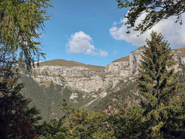 Alpi Feltrine Dağları. Güneydoğu Alpleri. İtalya