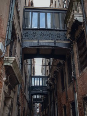 Venetian lanes with bridges between houses