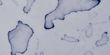 Su lekesi. Donanma Renkli Akrilik Drip. Mürekkep Sıçratma Şablonu Islak Yaratıcı Soyut Boya. Kırışıklık Aquarelle Çekim Sapı. İndigo Pamuk Yumuşak Doğa. Suluboya Etkisini Yıka. Mürekkep Soyut Fırçası.