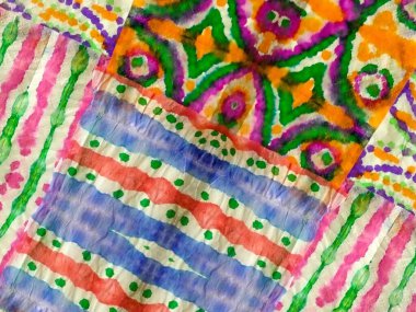 Kravat boyası desenli gri kravat boyası Etnik Yama. Mavi Etnik Boyalı Yamalı Şablon. Tye Dip Doku. Boyalı Hat Oriental Suluboya. Yamalı Çiçek Ombre Grunge. Kırmızı Çizgili İkat dokusu.