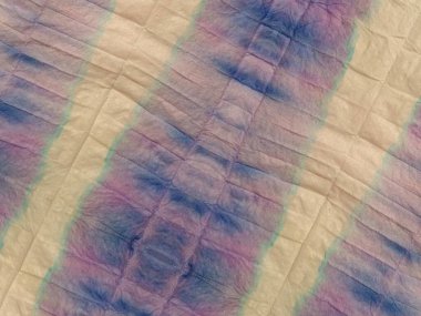 Mavi çizgili Ikat deseni. Gri kravat boyası, kravat izi. Boyama Efekti Kırmızı Sarmal Çizgi Suluboya Doku. Boyalı Çizgi Soyut Suluboya. Çok renkli çizgili su homurtusu. Shibori Daldırma Dokusu.