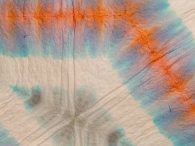 Gri kravat boyası girdap izi. Kırmızı çizgili Ikat deseni. Boyalı Grunge desenli mavi spiral çizgili suluboya desenli. Tye Dip Doku. Boyalı Çizgi Gradyan Suluboya. Çoklu Renkli Çizgili Keten Tasarımı.