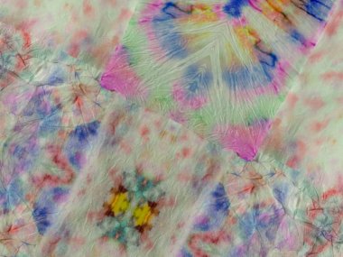 Boyalı Grunge Doku Etnik Dip Şablonu. Boyalı Hat Soyut Suluboya. Kırmızı kravat boyası Etnik Yama. Mavi Çizgili Suluboya Çizgisi. Gri Çiçek Kalıbı. Çoklu Renkli Etnik Su Efekti.